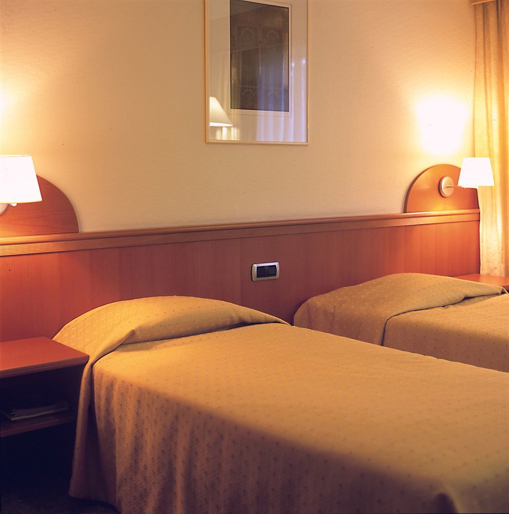 Den En Heuvel Hotel Кастерли Екстериор снимка
